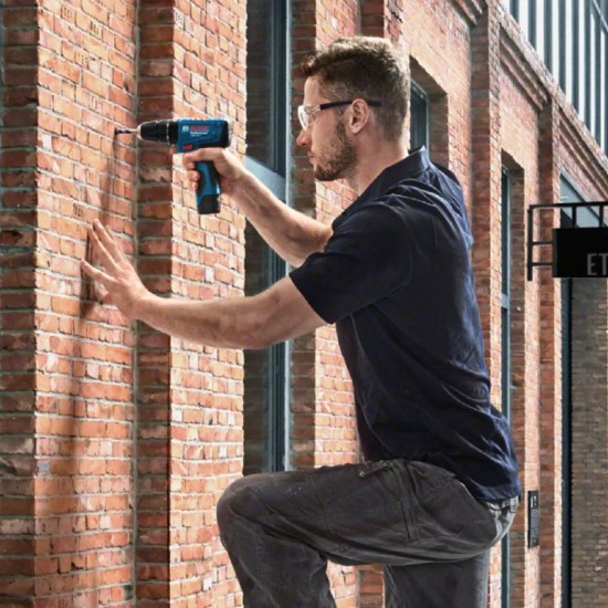 PARAFUSADEIRA / FURADEIRA BOSCH - GSB120LI - C/ MALETA + 2 BATERIAS