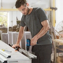 PARAFUSADEIRA / FURADEIRA BOSCH - GSB120LI - C/ MALETA + 2 BATERIAS