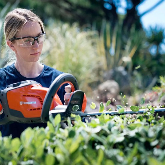 APARADOR DE CERCA VIVA HUSQVARNA A BATERIA - 115i HD45