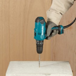 PARAFUSADEIRA / FURADEIRA MAKITA ELÉTRICA 320W - HP0300